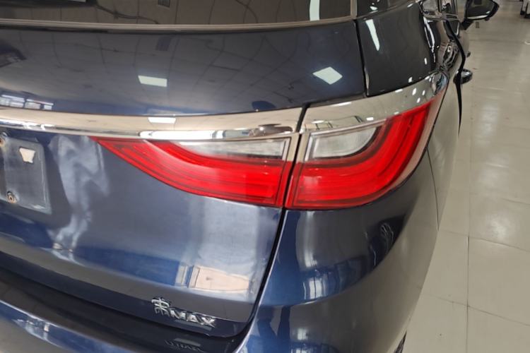 Used BYD Song MAX 2017 1.5T Automatic Smart Connect Luxury 7-Seater Right Rear Taillight