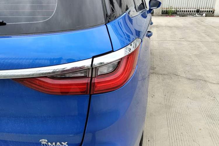 Used BYD Song MAX 2017 1.5T Automatic Smart Connect Prestige 7-Seater Right Rear Taillight
