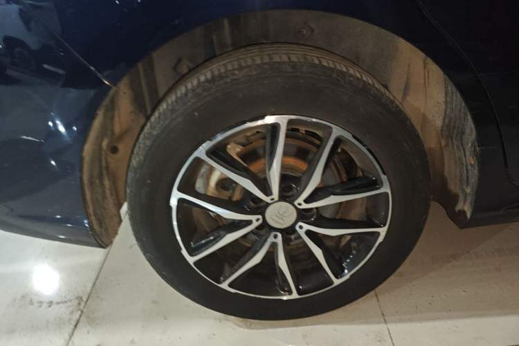 Used BYD Song MAX 2017 1.5T Automatic Smart Connect Luxury 7-Seater Right Rear Wheel Hub