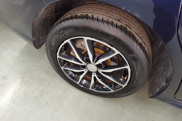 Used BYD Song MAX 2017 1.5T Automatic Smart Connect Prestige 7-Seater Right Rear Wheel Hub