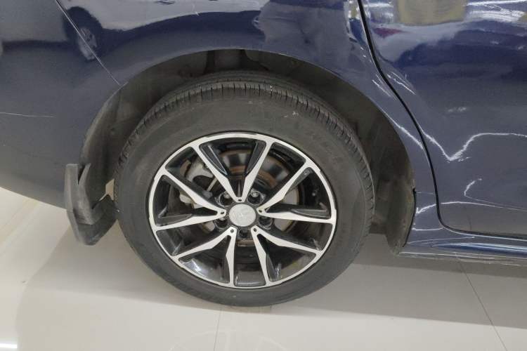 Used BYD Song MAX 2017 1.5T Automatic Smart Connect Elite 7-Seater Right Rear Wheel Hub