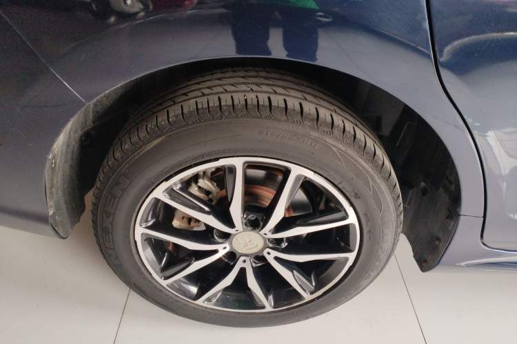Used BYD Song MAX 2017 1.5T Automatic Smart Connect Luxury 7-Seater Right Rear Wheel Hub