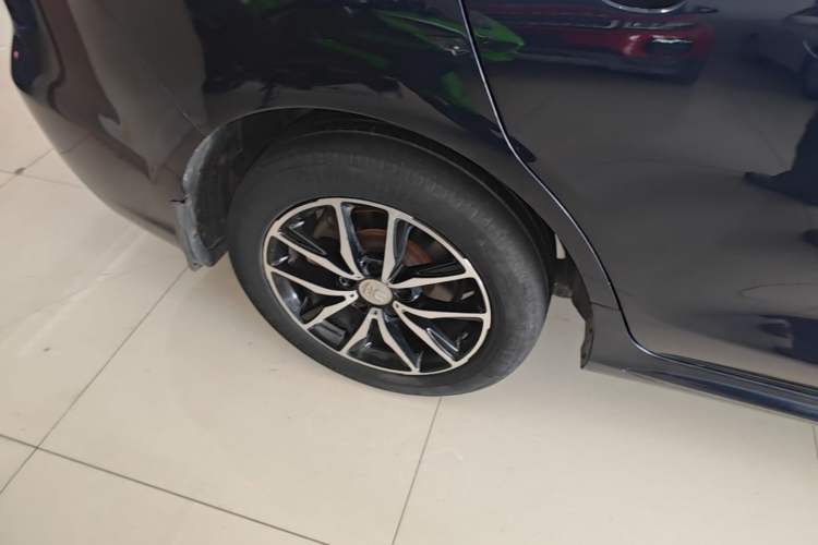 Used BYD Song MAX 2017 1.5T Automatic Smart Connect Elite 7-Seater Right Rear Wheel Hub
