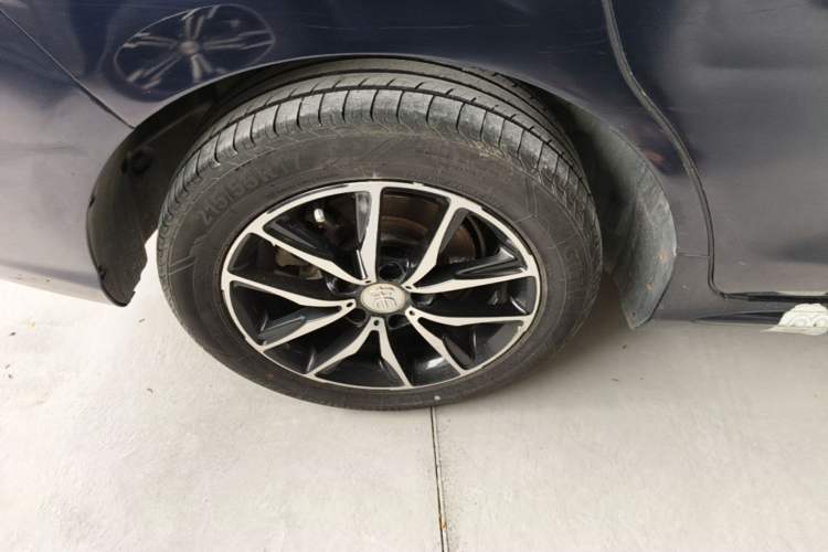 Used BYD Song MAX 2017 1.5T Automatic Smart Connect Elite 7-Seater Right Rear Wheel Hub
