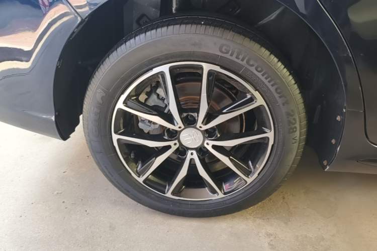 Used BYD Song MAX 2017 1.5T Automatic Smart Connect Elite 7-Seater Right Rear Wheel Hub