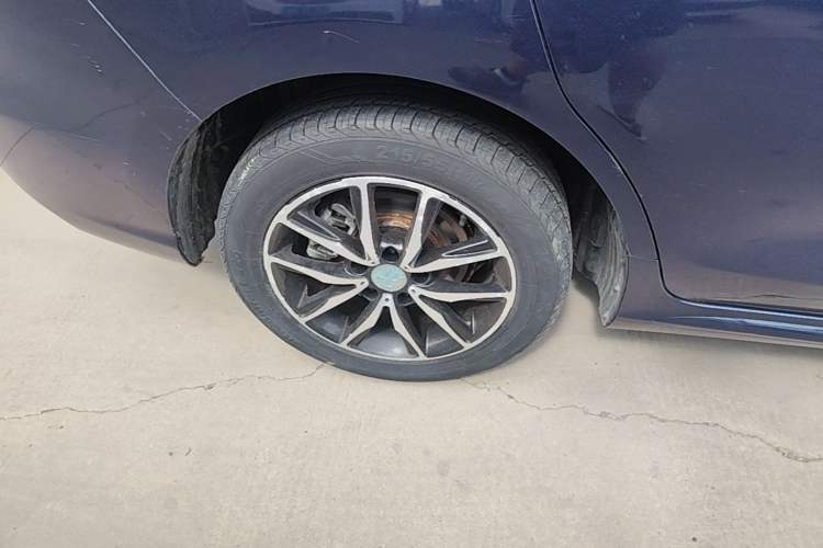 Used BYD Song MAX 2017 1.5T Automatic Smart Connect Luxury 7-Seater Right Rear Wheel Hub
