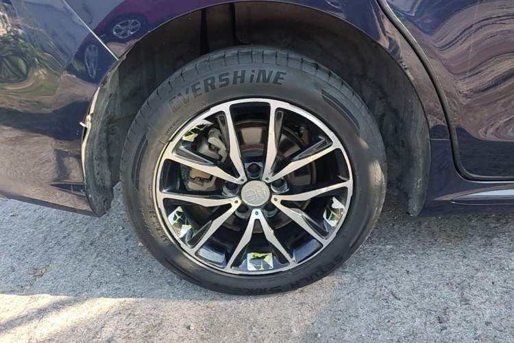 Used BYD Song MAX 2017 1.5T Automatic Smart Connect Elite 7-Seater Right Rear Wheel Hub