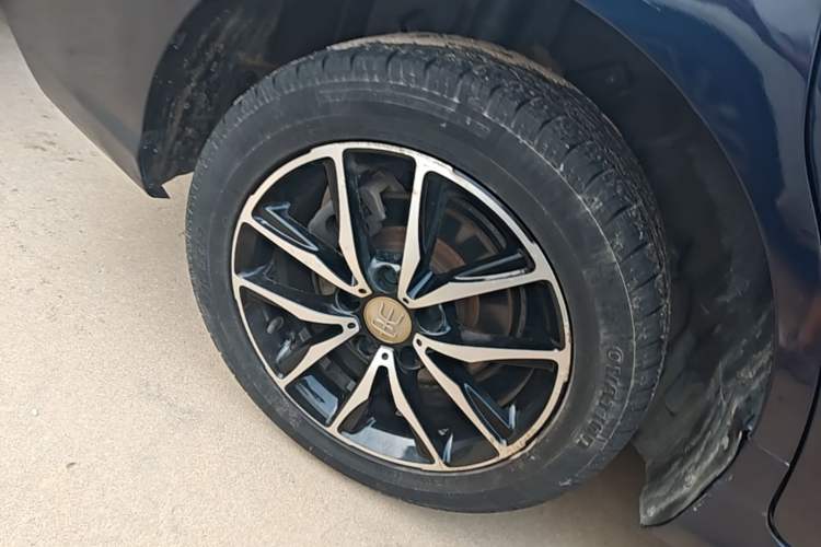 Used BYD Song MAX 2017 1.5T Automatic Smart Connect Luxury 7-Seater Right Rear Wheel Hub