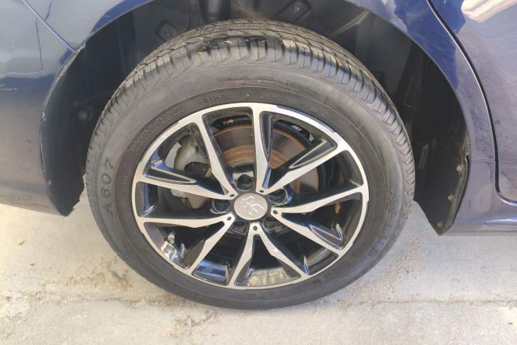 Used BYD Song MAX 2017 1.5T Automatic Smart Connect Elite 7-Seater Right Rear Wheel Hub