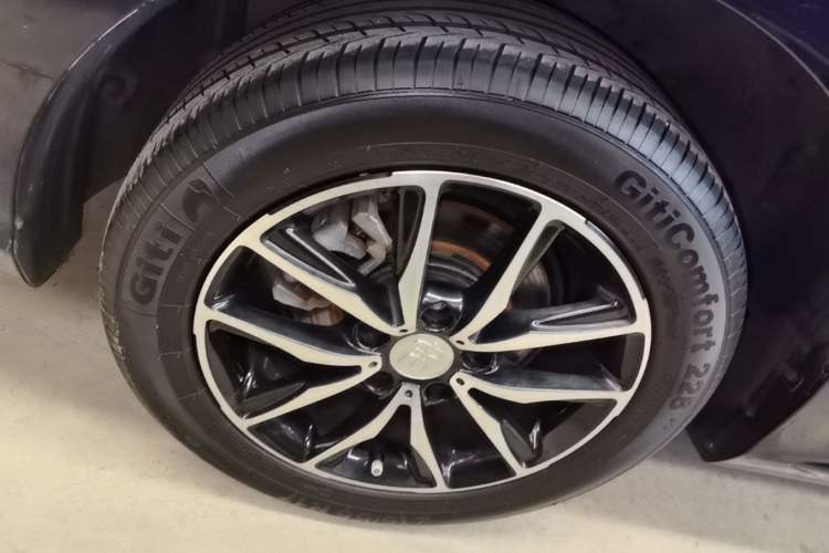 Used BYD Song MAX 2017 1.5T Automatic Smart Connect Elite 7-Seater Right Rear Wheel Hub