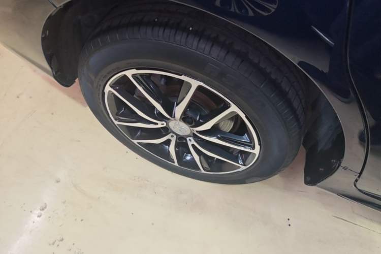 Used BYD Song MAX 2017 1.5T Automatic Smart Connect Elite 7-Seater Right Rear Wheel Hub