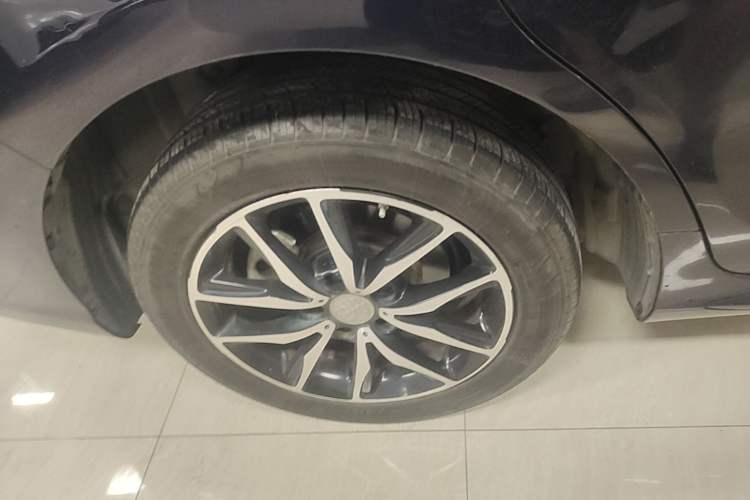 Used BYD Song MAX 2017 1.5T Automatic Smart Connect Elite 7-Seater Right Rear Wheel Hub
