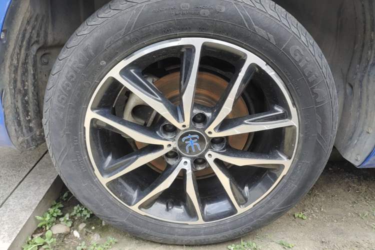Used BYD Song MAX 2017 1.5T Automatic Smart Connect Prestige 7-Seater Right Rear Wheel Hub