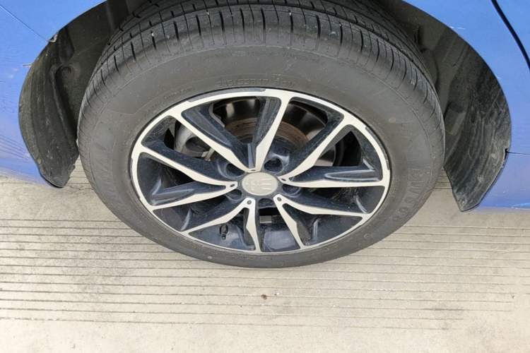 Used BYD Song MAX 2017 1.5T Automatic Smart Connect Prestige 7-Seater Right Rear Wheel Hub