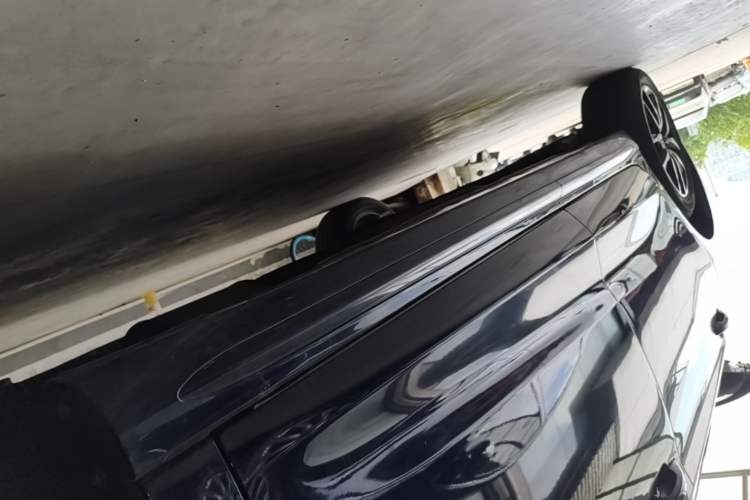 Used BYD Song MAX 2017 1.5T Automatic Smart Connect Elite 7-Seater Right Side Sill