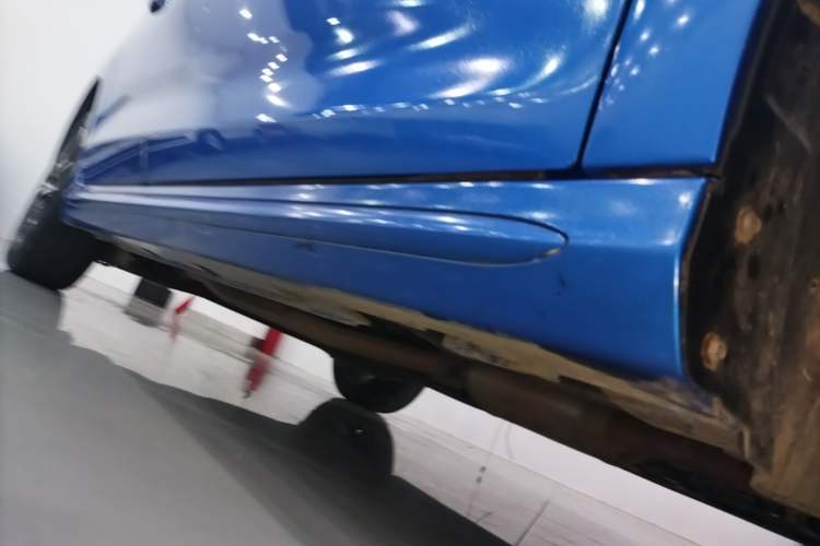 Used BYD Song MAX 2017 1.5T Automatic Smart Connect Elite 7-Seater Right Side Sill