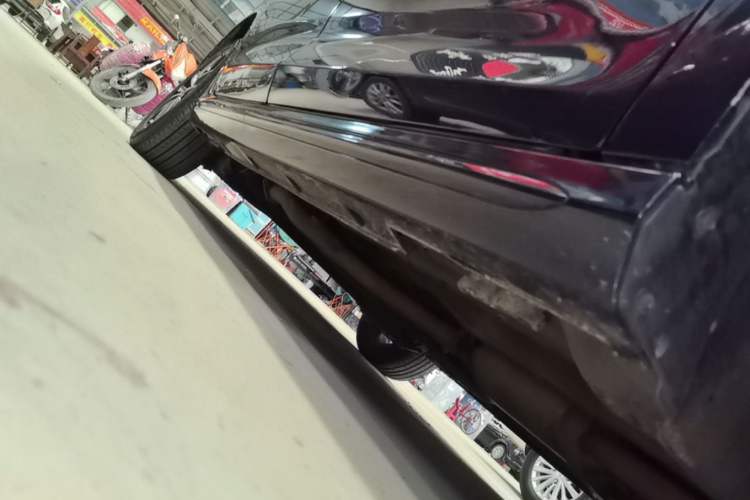 Used BYD Song MAX 2017 1.5T Automatic Smart Connect Elite 7-Seater Right Side Sill