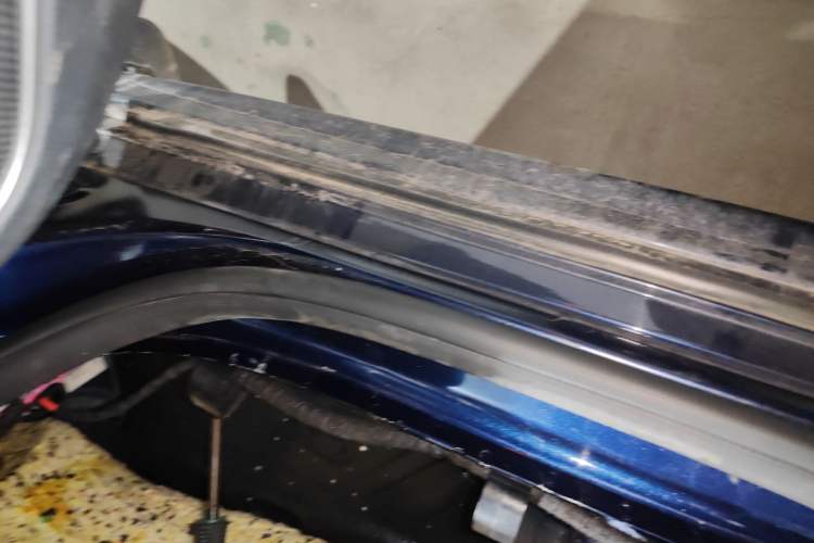 Used BYD Song MAX 2017 1.5T Automatic Smart Connect Elite 7-Seater Right Side Sill