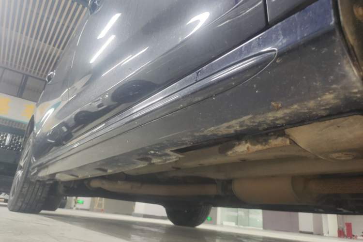 Used BYD Song MAX 2017 1.5T Automatic Smart Connect Elite 7-Seater Right Side Sill