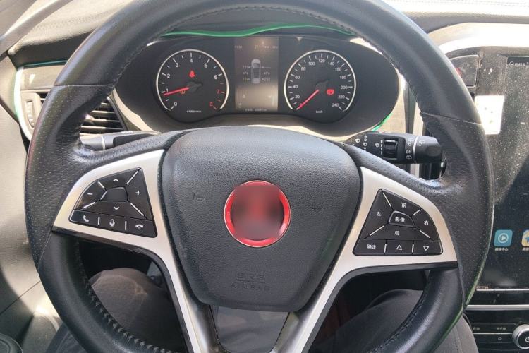 Used BYD Song MAX 2017 1.5T Automatic Smart Connect Elite 7-Seater Steering Wheel