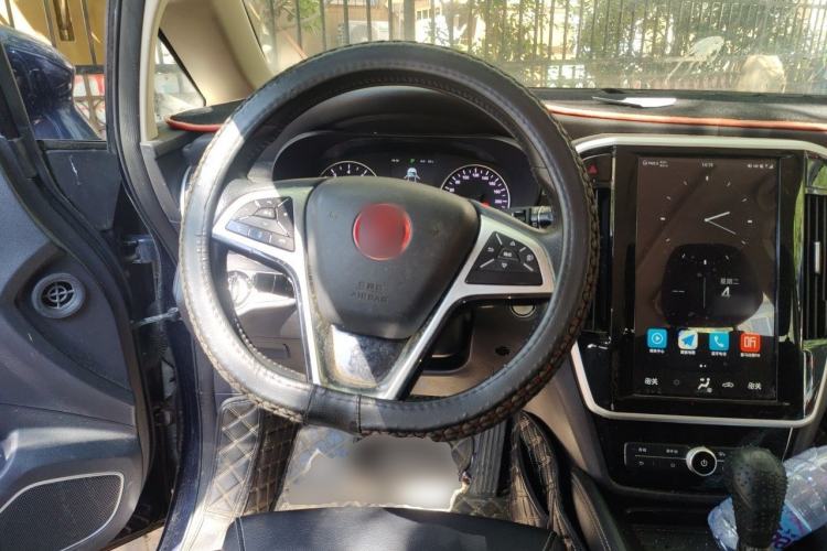 Used BYD Song MAX 2017 1.5T Automatic Smart Connect Elite 7-Seater Steering Wheel