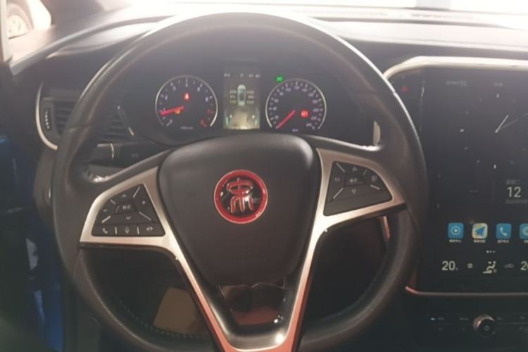 Used BYD Song MAX 2017 1.5T Automatic Smart Connect Elite 7-Seater Steering Wheel
