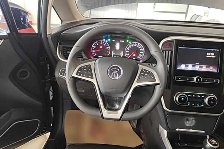 Used BYD Song MAX 2017 1.5T Manual Smart Connect Luxury 7-Seater Steering Wheel