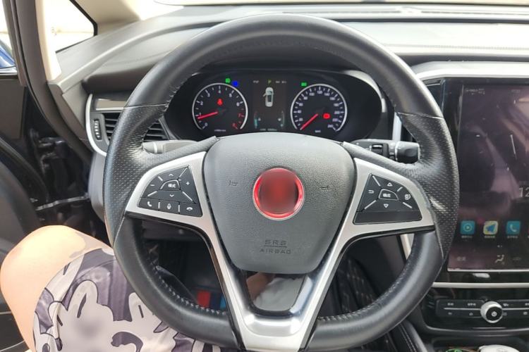 Used BYD Song MAX 2017 1.5T Automatic Smart Connect Elite 7-Seater Steering Wheel