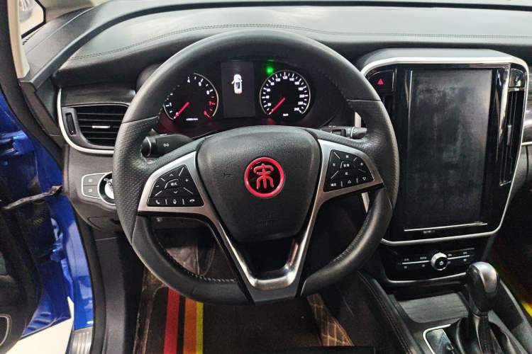 Used BYD Song MAX 2017 1.5T Automatic Smart Connect Prestige 7-Seater Steering Wheel