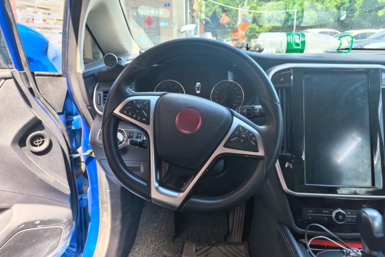 Used BYD Song MAX 2017 1.5T Automatic Smart Connect Elite 7-Seater Steering Wheel