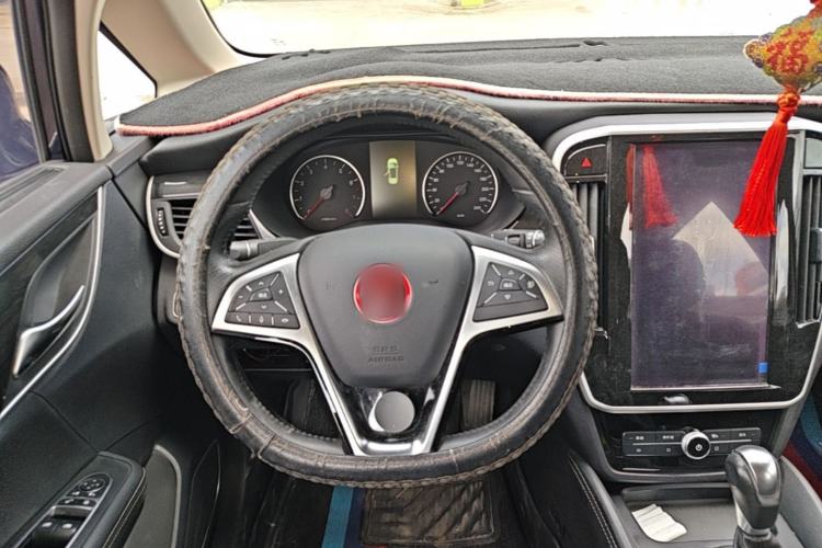 Used BYD Song MAX 2017 1.5T Automatic Smart Connect Elite 7-Seater Steering Wheel