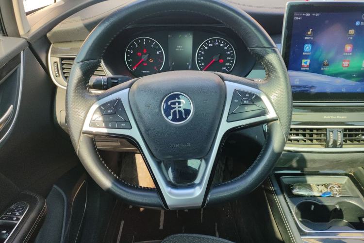 Used BYD Song MAX 2017 1.5T Automatic Smart Connect Elite 7-Seater Steering Wheel