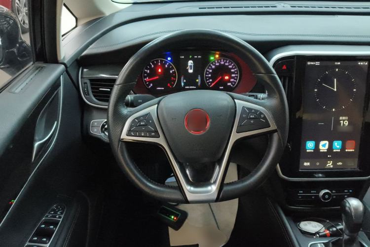 Used BYD Song MAX 2017 1.5T Automatic Smart Connect Elite 7-Seater Steering Wheel