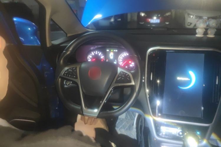 Used BYD Song MAX 2017 1.5T Automatic Smart Connect Elite 7-Seater Steering Wheel