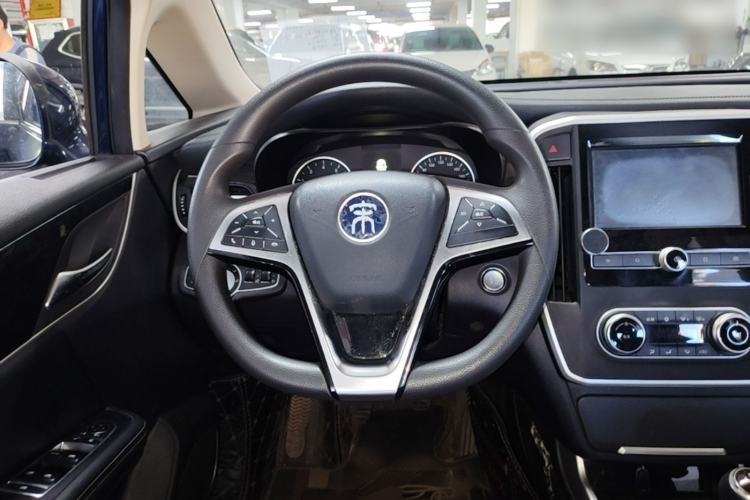 Used BYD Song MAX 2017 1.5T Manual Smart Connect Luxury 7-Seater Steering Wheel