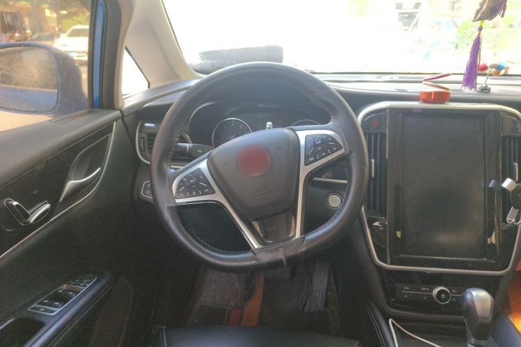 Used BYD Song MAX 2017 1.5T Automatic Smart Connect Prestige 7-Seater Steering Wheel