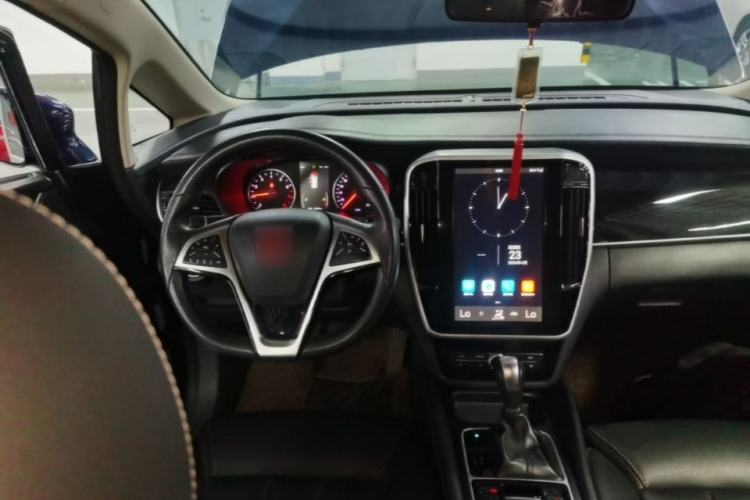 Used BYD Song MAX 2017 1.5T Automatic Smart Connect Luxury 7-Seater Steering Wheel