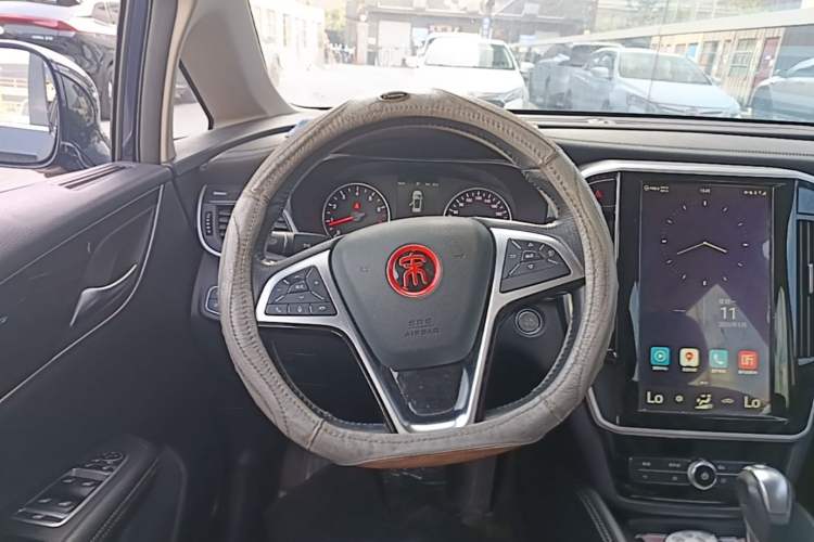 Used BYD Song MAX 2017 1.5T Automatic Smart Connect Elite 7-Seater Steering Wheel