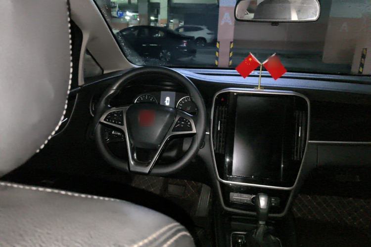Used BYD Song MAX 2017 1.5T Automatic Smart Connect Elite 7-Seater Steering Wheel