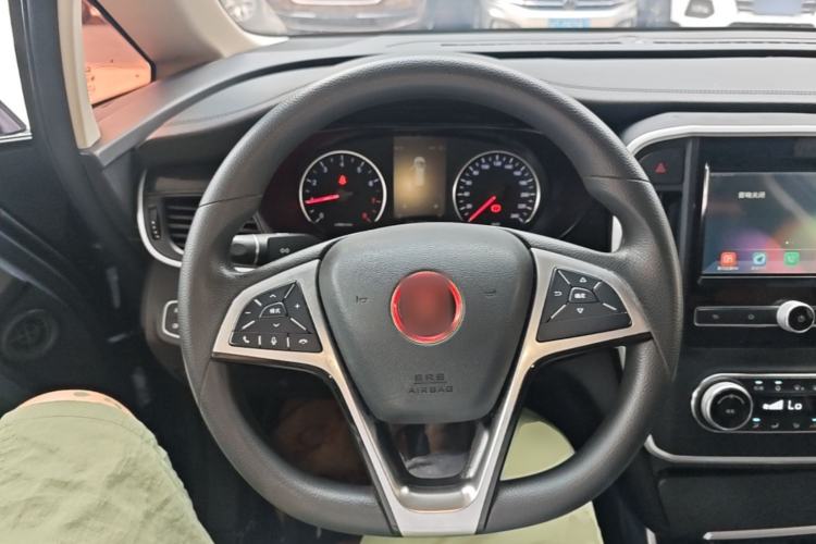 Used BYD Song MAX 2017 1.5T Manual Smart Connect Luxury 7-Seater Steering Wheel