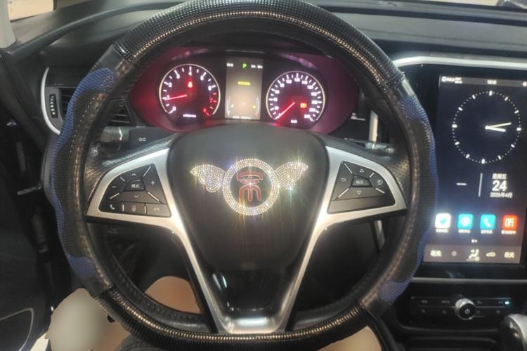 Used BYD Song MAX 2017 1.5T Automatic Smart Connect Elite 7-Seater Steering Wheel