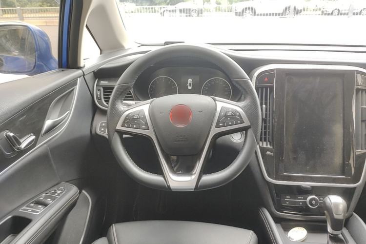 Used BYD Song MAX 2017 1.5T Automatic Smart Connect Prestige 7-Seater Steering Wheel