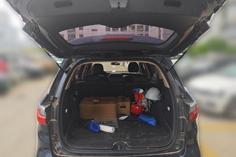 Used BYD Song MAX 2017 1.5T Automatic Smart Connect Elite 7-Seater Trunk
