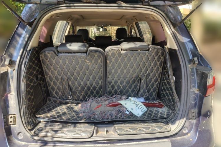 Used BYD Song MAX 2017 1.5T Automatic Smart Connect Elite 7-Seater Trunk