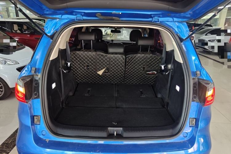 Used BYD Song MAX 2017 1.5T Automatic Smart Connect Elite 7-Seater Trunk