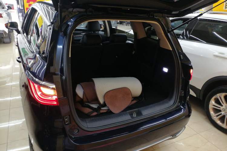 Used BYD Song MAX 2017 1.5T Automatic Smart Connect Luxury 7-Seater Trunk
