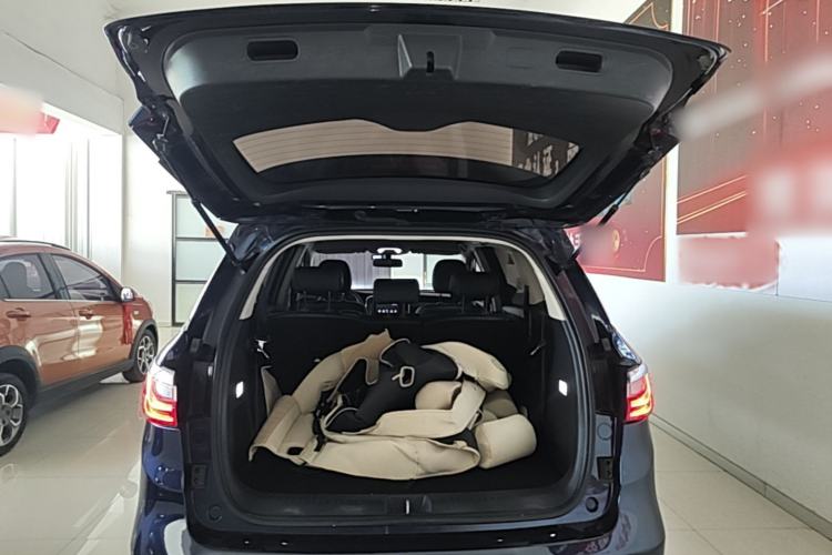 Used BYD Song MAX 2017 1.5T Manual Smart Connect Luxury 7-Seater Trunk