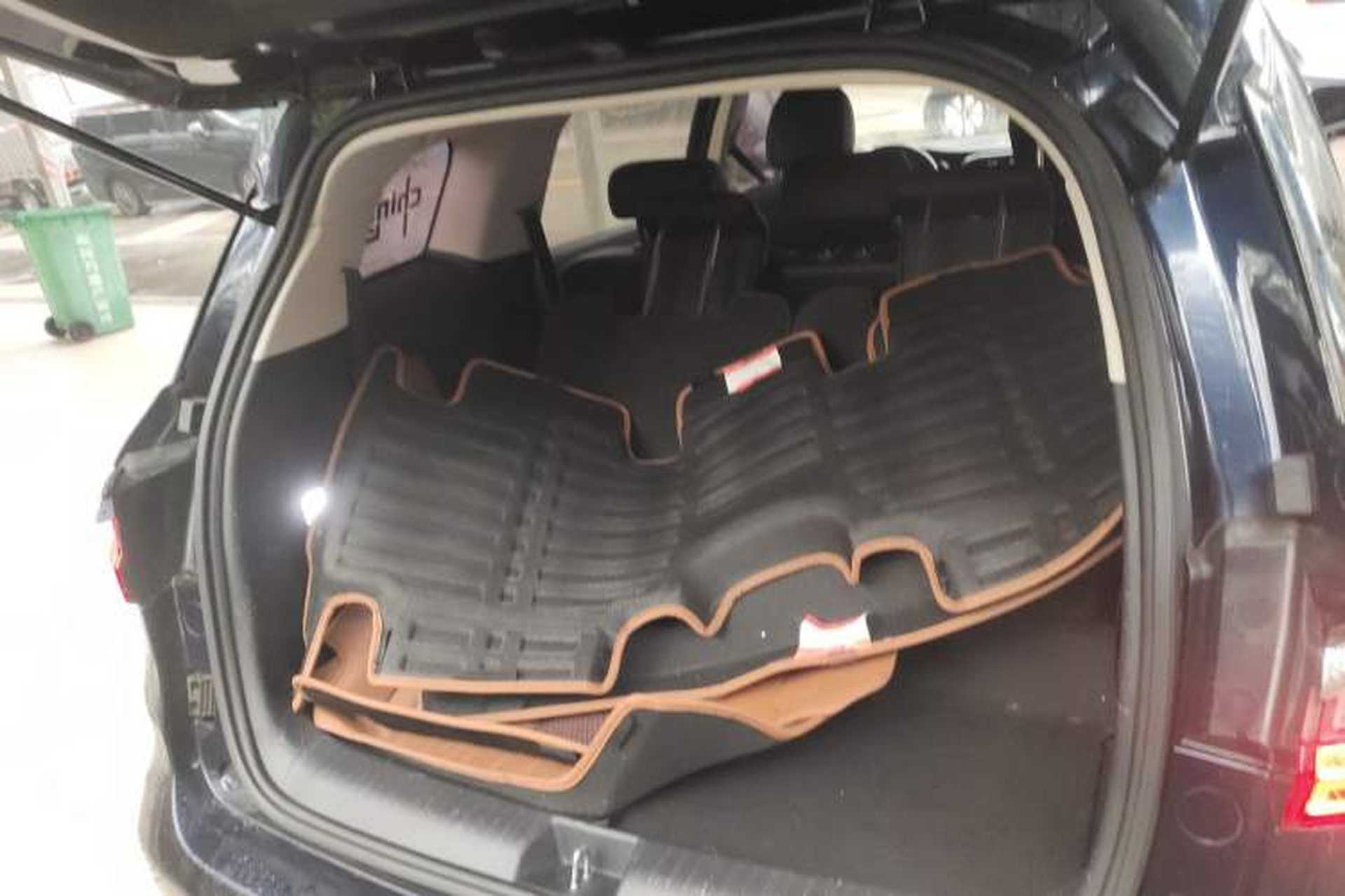 Used BYD Song MAX 2017 1.5T Automatic Smart Connect Elite 7-Seater Trunk