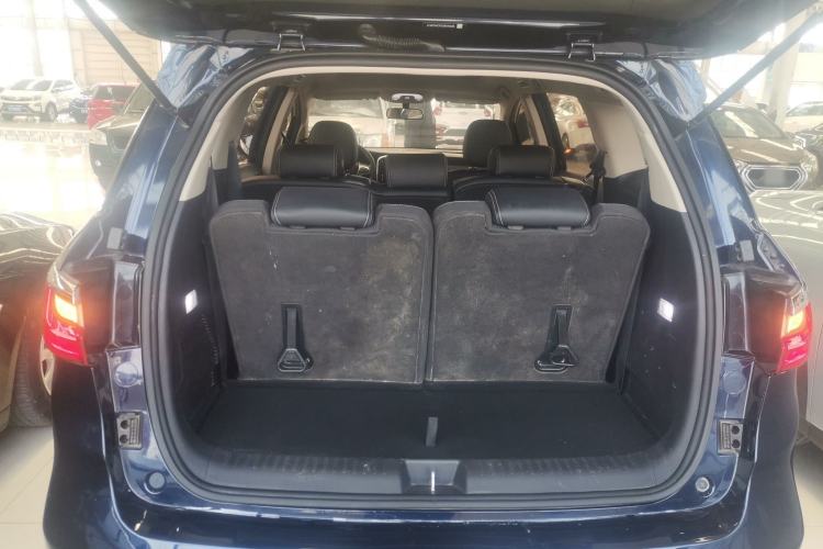 Used BYD Song MAX 2017 1.5T Automatic Smart Connect Elite 7-Seater Trunk