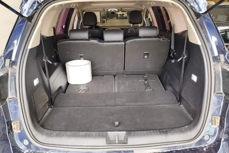 Used BYD Song MAX 2017 1.5T Automatic Smart Connect Elite 7-Seater Trunk